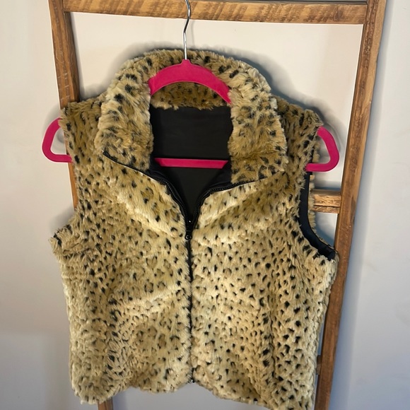 Cheetah print vest - no tag - Picture 1 of 3